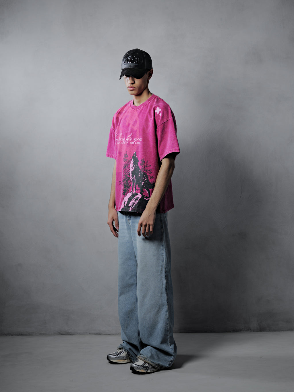 Rare Wolf Calling Tee